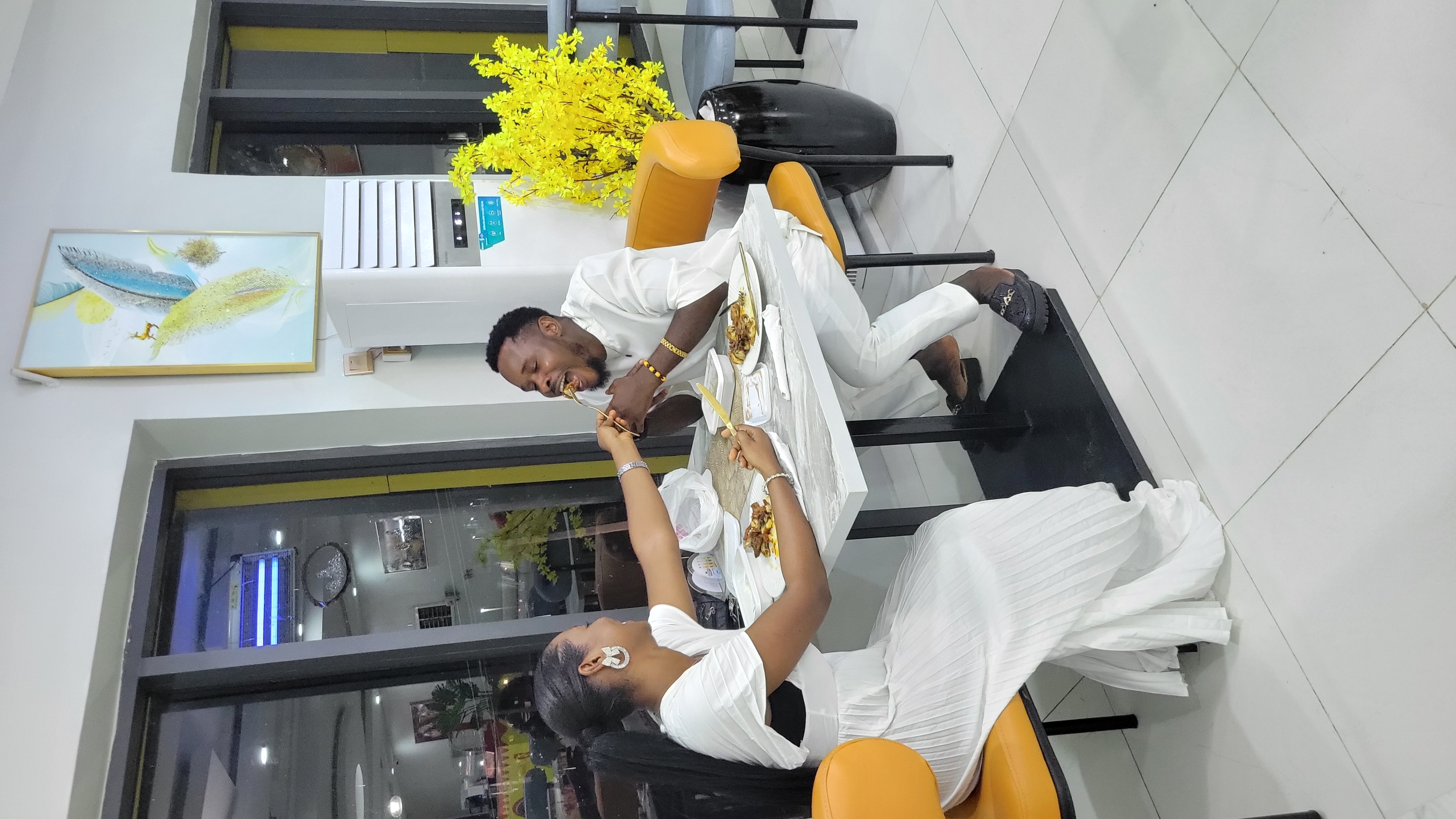 YUTIE and KM gallery moment 14